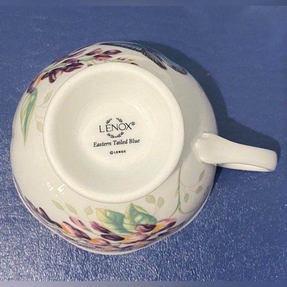 Lenox Butterfly Meadow Blue Butterfly cup and saucer set - Picture 4 of 11